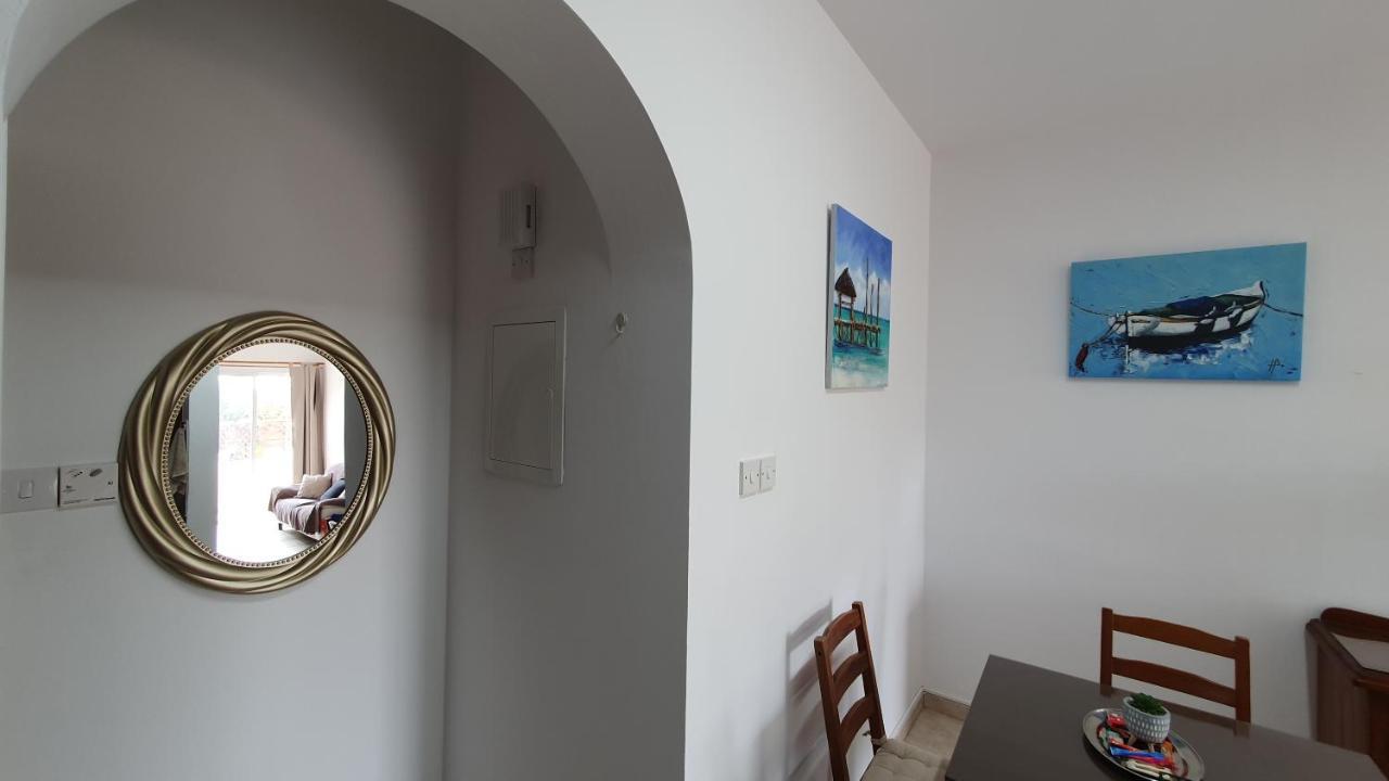 Peaceful Apartment With Double Bed - Oak Breeze بافوس المظهر الخارجي الصورة