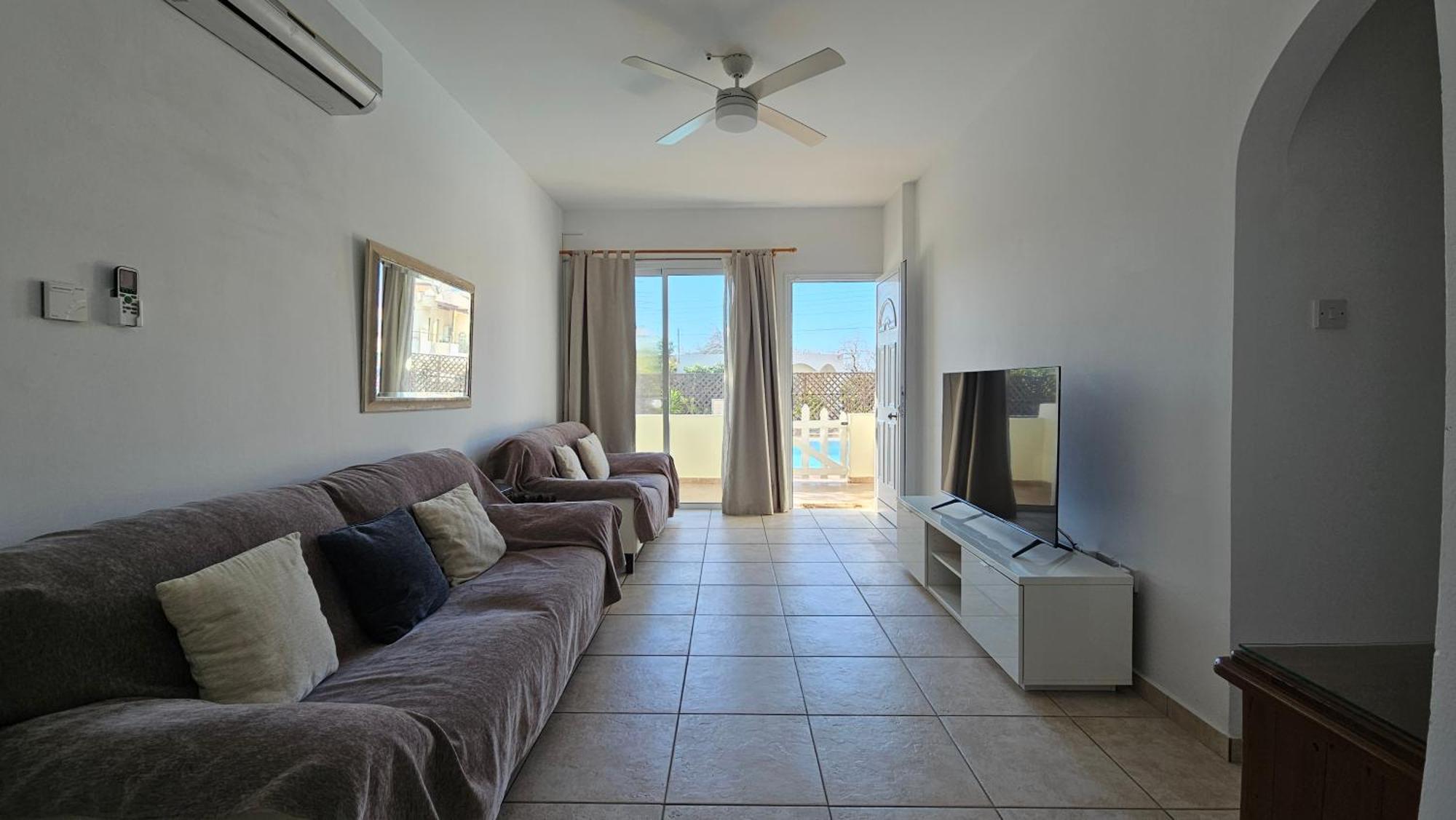 Peaceful Apartment With Double Bed - Oak Breeze بافوس المظهر الخارجي الصورة